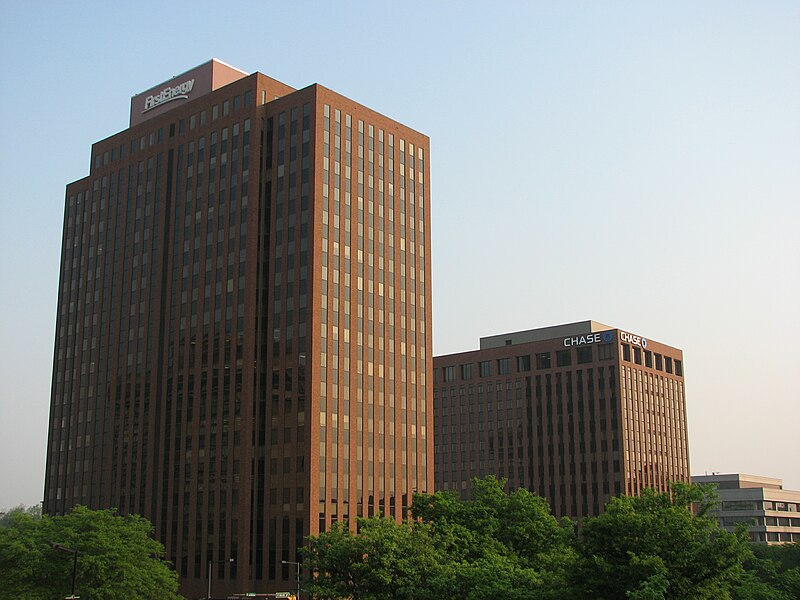 File:FirstEnergyChaseAkronOhio.JPG