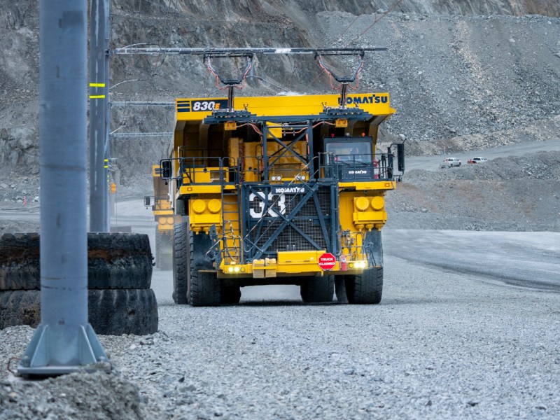 Electric mining truck