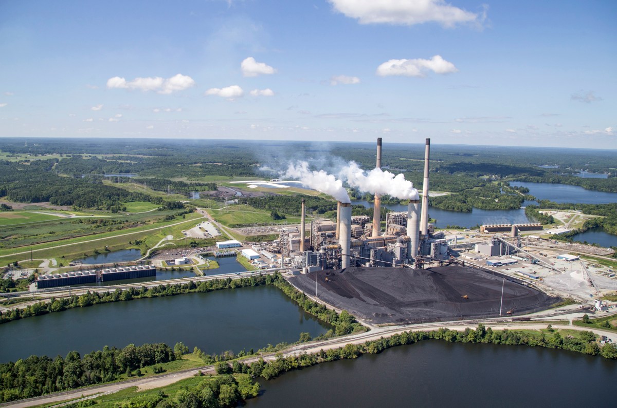 An aerial photo of the Roxboro coal plant in North Carolina